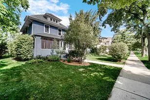 729 N Grove Ave, Oak Park, IL 60302 - Photo 3