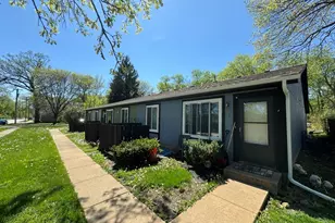 119 Monroe St, North Aurora, IL 60542 - Photo 1