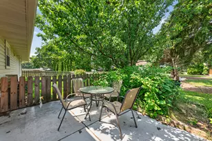 412 Spruce Ln, Amboy, IL 61310 - Photo 17