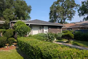 14226 S Marquette Ave, Burnham, IL 60633 - Photo 3