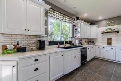 467 N 42nd Road, Mendota, IL 61342 - Photo 5