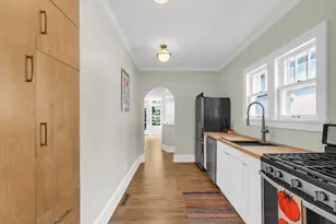 1105 W Green St, Champaign, IL 61821 - Photo 9