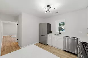 702 Columbus St, McHenry, IL 60051 - Photo 7