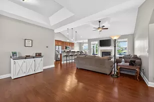 2331 Coventry Cir S, Sycamore, IL 60178 - Photo 5