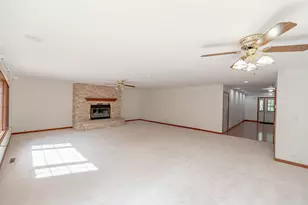 40657 N Cornell St, Beach Park, IL 60099 - Photo 7