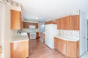 40657 N Cornell St, Beach Park, IL 60099 - Photo 9