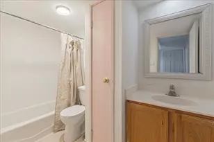 12850 Crestbrook Ct, Crestwood, IL 60418 - Photo 11