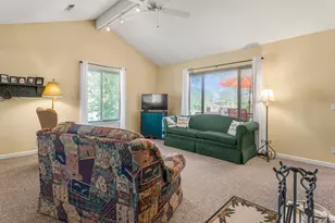 2104 Harbor Town Cir, Champaign, IL 61821 - Photo 13