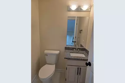 221 N Walnut Street #H, Bensenville, IL 60106 - Photo 7