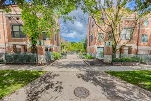 2730 N Greenview Ave, Chicago, IL 60614 - Photo 25