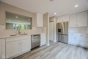 2730 N Greenview Ave, Chicago, IL 60614 - Photo 11
