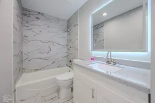 2730 N Greenview Ave, Chicago, IL 60614 - Photo 19