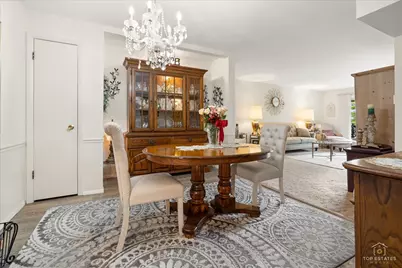 20A Kingery Quarter #201, Willowbrook, IL 60527 - Photo 11