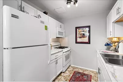 20A Kingery Quarter #201, Willowbrook, IL 60527 - Photo 15