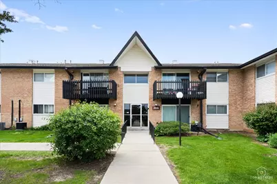 20A Kingery Quarter #201, Willowbrook, IL 60527 - Photo 1