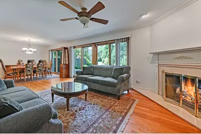 2S742 Avenue Cherbourg, Oak Brook, IL 60523 - Photo 9