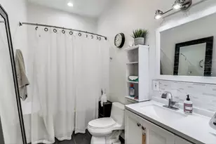 4553 S Ellis Ave, Chicago, IL 60653 - Photo 43