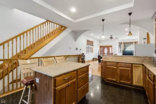 1435 W 16th St, Chicago, IL 60608 - Photo 11