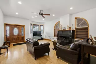 1435 W 16th St, Chicago, IL 60608 - Photo 7