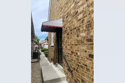 10216 S Calumet Avenue, Chicago, IL 60628 - Photo 3