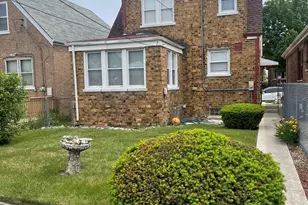 10216 S Calumet Ave, Chicago, IL 60628 - Photo 7
