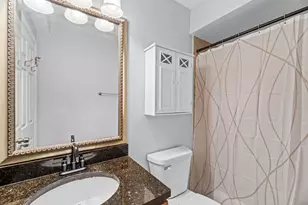 160 S La Londe Ave, Addison, IL 60101 - Photo 9