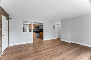160 S La Londe Ave, Addison, IL 60101 - Photo 5