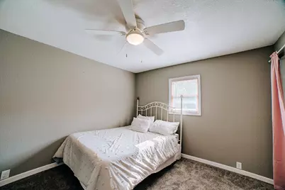 835 E Locust Street, Watseka, IL 60970 - Photo 27