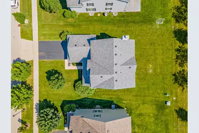 8962 Pearsall Drive, Huntley, IL 60142 - Photo 5
