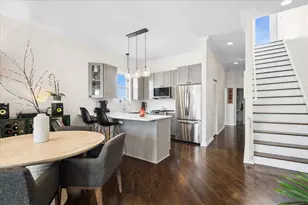 2427 W Augusta Blvd, Chicago, IL 60622 - Photo 13