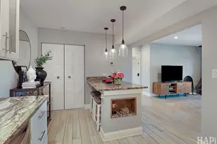 701 Limerick Ln, Schaumburg, IL 60193 - Photo 7