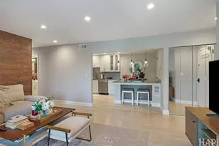 701 Limerick Ln, Schaumburg, IL 60193 - Photo 9