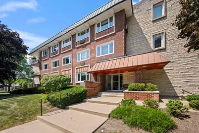 2700 E Bel Aire Drive #203, Arlington Heights, IL 60004 - Photo 1