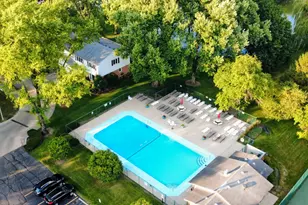 2700 E Bel Aire Dr, Arlington Heights, IL 60004 - Photo 35