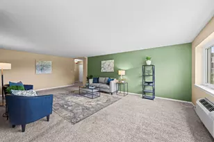 2700 E Bel Aire Dr, Arlington Heights, IL 60004 - Photo 7