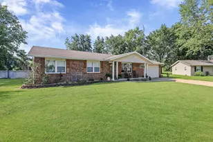 380 Northwood, Salem, IL 62881 - Photo 3