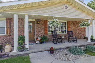 380 Northwood, Salem, IL 62881 - Photo 5