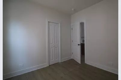 8014 S Yates Boulevard, Chicago, IL 60617 - Photo 7