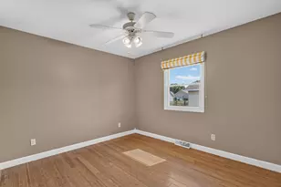 335 Elizabeth Dr, Coal City, IL 60416 - Photo 15