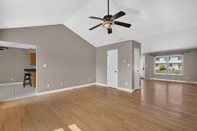 335 Elizabeth Drive, Coal City, IL 60416 - Photo 5