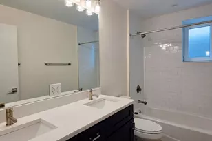 2230 W Wilson Ave, Chicago, IL 60625 - Photo 15
