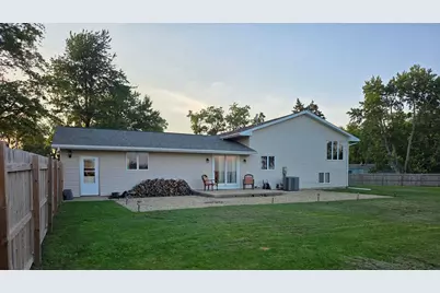 102 E West Street, Anchor, IL 61720 - Photo 5