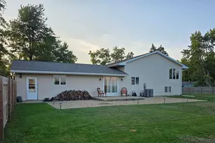 102 E West St, Anchor, IL 61720 - Photo 5