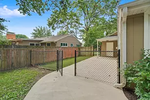 706 La Sell Dr, Champaign, IL 61820 - Photo 33