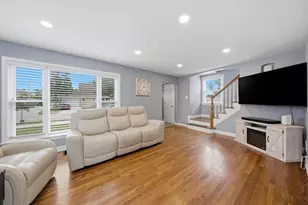 1616 Balmoral Ave, Westchester, IL 60154 - Photo 3