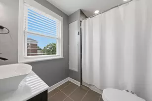 1616 Balmoral Ave, Westchester, IL 60154 - Photo 11