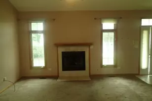 8107 Nielsen Dr, Tinley Park, IL 60477 - Photo 5
