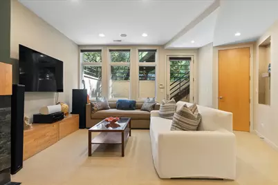 930 W Wolfram Street, Chicago, IL 60657 - Photo 37