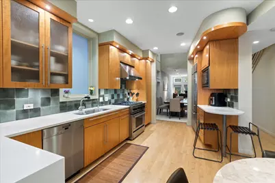 930 W Wolfram Street, Chicago, IL 60657 - Photo 13