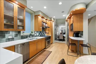 930 W Wolfram St, Chicago, IL 60657 - Photo 13